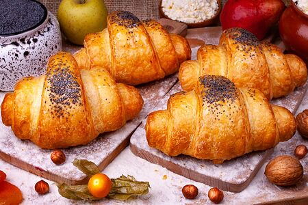 Круассан Творог мак