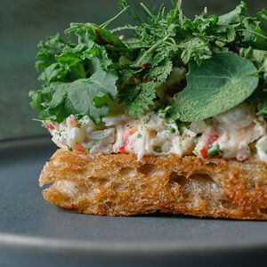 Тартин с камчатским крабом