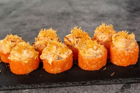 Опаленный с лососем