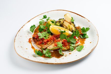 Кальмар на гриле с брокколи