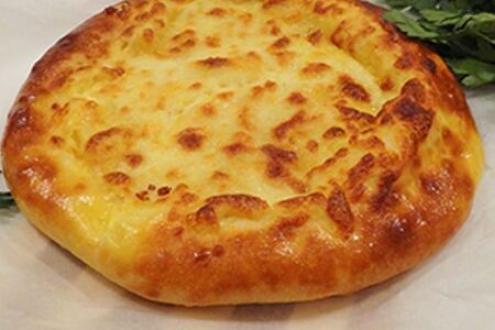 Большое хачапури по-мегрельски