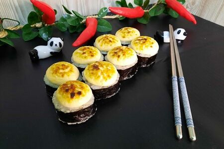 Запеченный ролл с креветкой