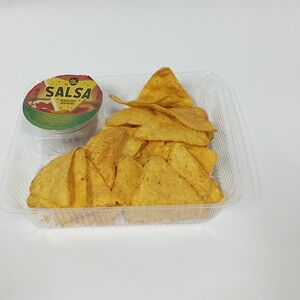 Начос барбекю с соусом сальса