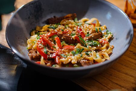 Вок с говядиной