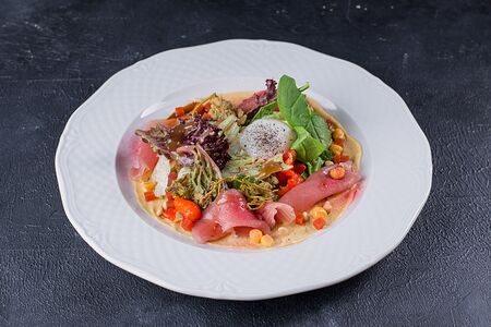 Салат с тунцом слабой соли