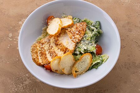 Цезарь с курицей