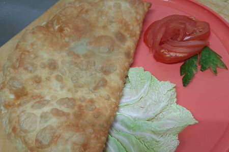Чебурек с ветчиной и сыром