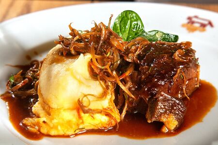 Говяжьи щечки