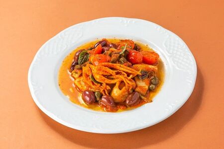 Кальмар в соусе путанеска