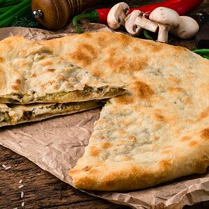 Пирог с грудинкой и картофелем