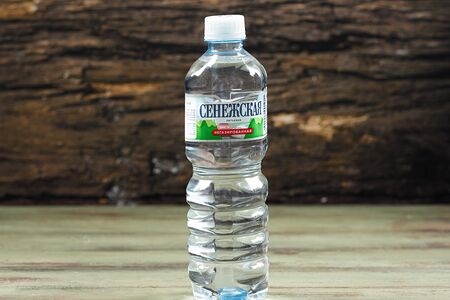 Вода Сенежская негазированная