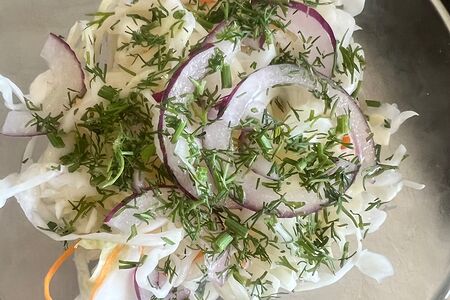 Салат из квашеной капусты