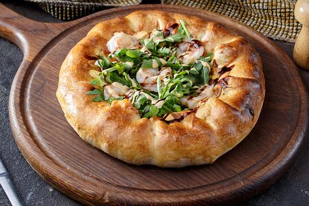 Хачапури с тигровыми креветками