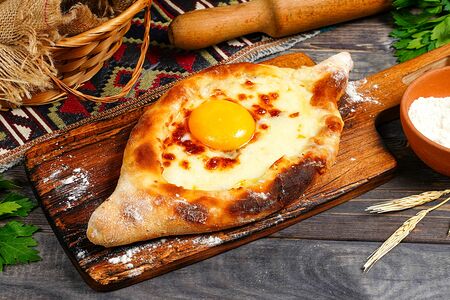 Хачапури по-аджарски