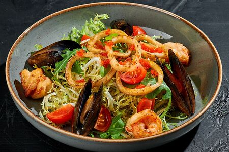 Салат с морепродуктами