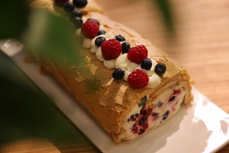 Меренговый рулет