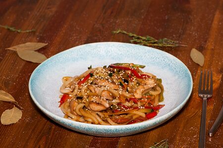 Лапша удон с курицей