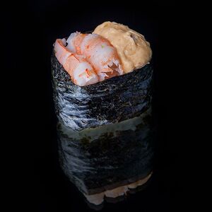 Гункан с креветкой