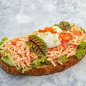 Брускетта со снежным крабом