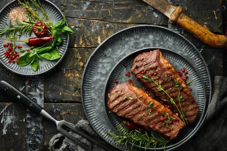 Стейк Стриплойн из мраморной говядины