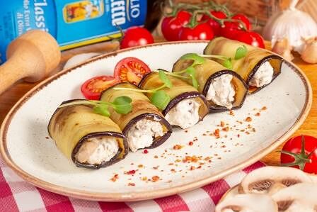 Рулетики из баклажана