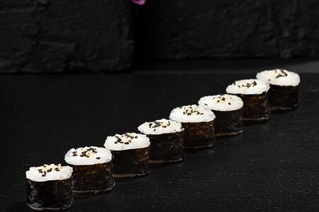 Хосомаки с филадельфией