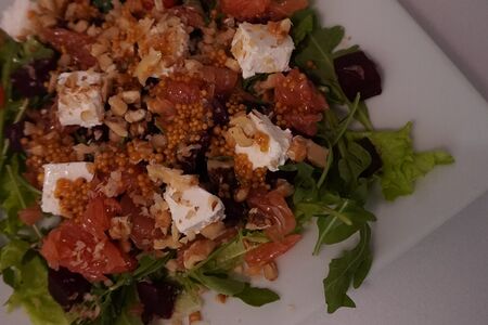 Салат с грейпфрутом и свеклой