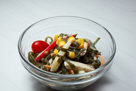 Морская капуста с крабовыми палочками