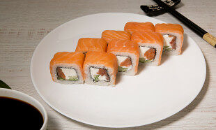 Ролл Филадельфия с лососем