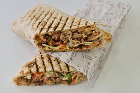 Шаурма на углях со свининой макси