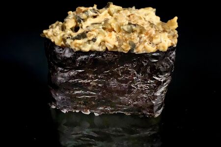 Гункан с угрём