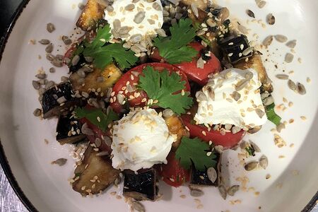 Салат с хрустящими баклажанами