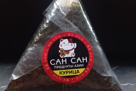 Онигири с курицей 