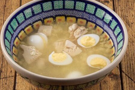 Куриная вермишель с перепелиным яйцом