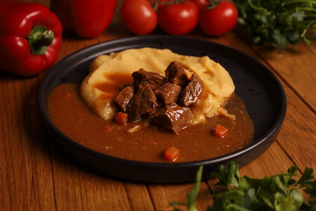 Гуляш из говядины