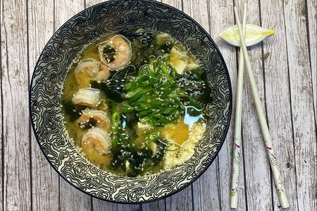 Суп Кимчи с тигровой креветкой