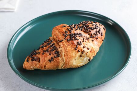 Круассан шоколадный