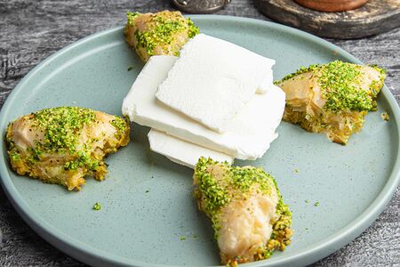 Пахлава Шобият