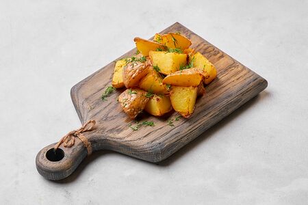 Картофель, жаренный с луком 