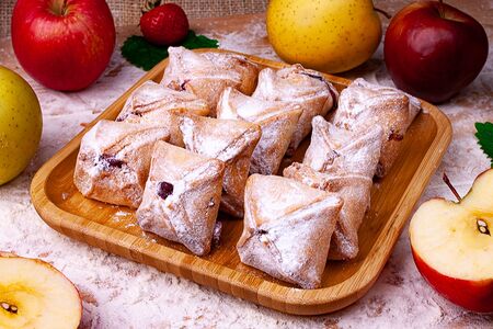 Мини-шарлотка с яблоком