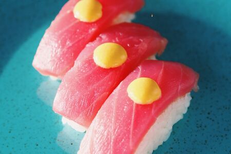 Nigiri тунец