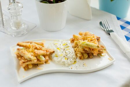 Жареные кабачки с дзадзики