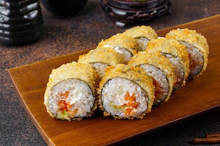 Ролл горячий Темпура с лососем