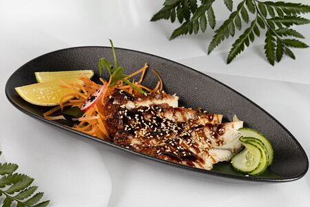 Сашими угорь