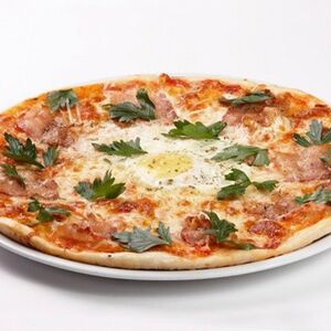 Пицца Карбонара на тонком тесте