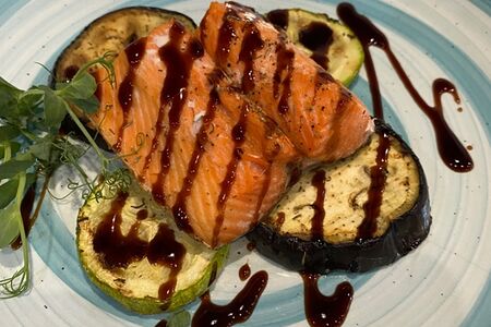 Филе карельской форели в соусе терияке