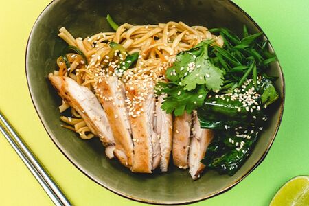 Удон с цыпленком