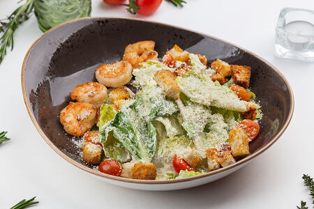 Салат Цезарь с креветками