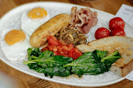 Большой мясной завтрак