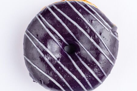 Пончик Лимонный крем и черника